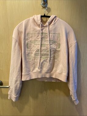 Cake Bake Light Pink Cropped Hoodie